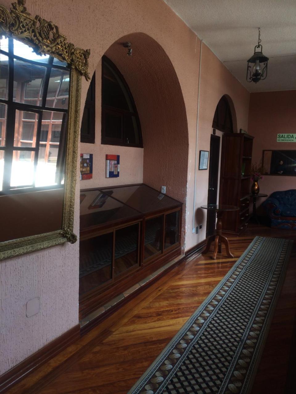 Hotel Catedral Quito Dış mekan fotoğraf